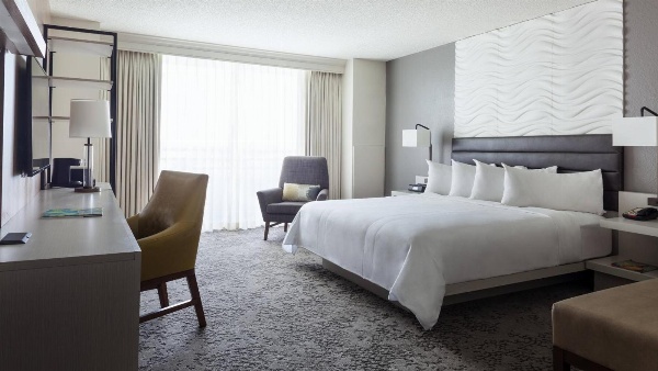 Fort Lauderdale Marriott North image 3